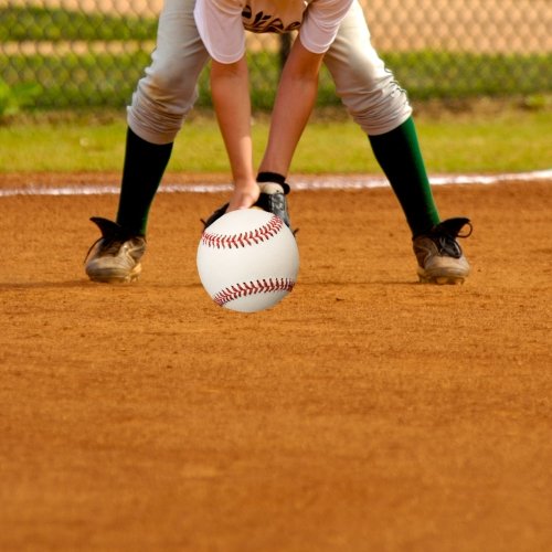 FIELDING BASEBALL